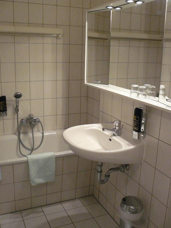 Hotel 7 Saeulen Gmbh Dessau-Rosslau 객실 사진